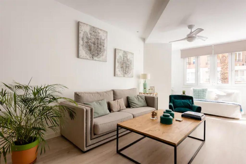Nuevo Apartamento Lujo Playa Malagueta-Centro Málaga Dış mekan fotoğraf